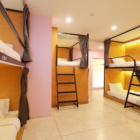 Le Light House & Hostel Chiang Mai Exterior photo