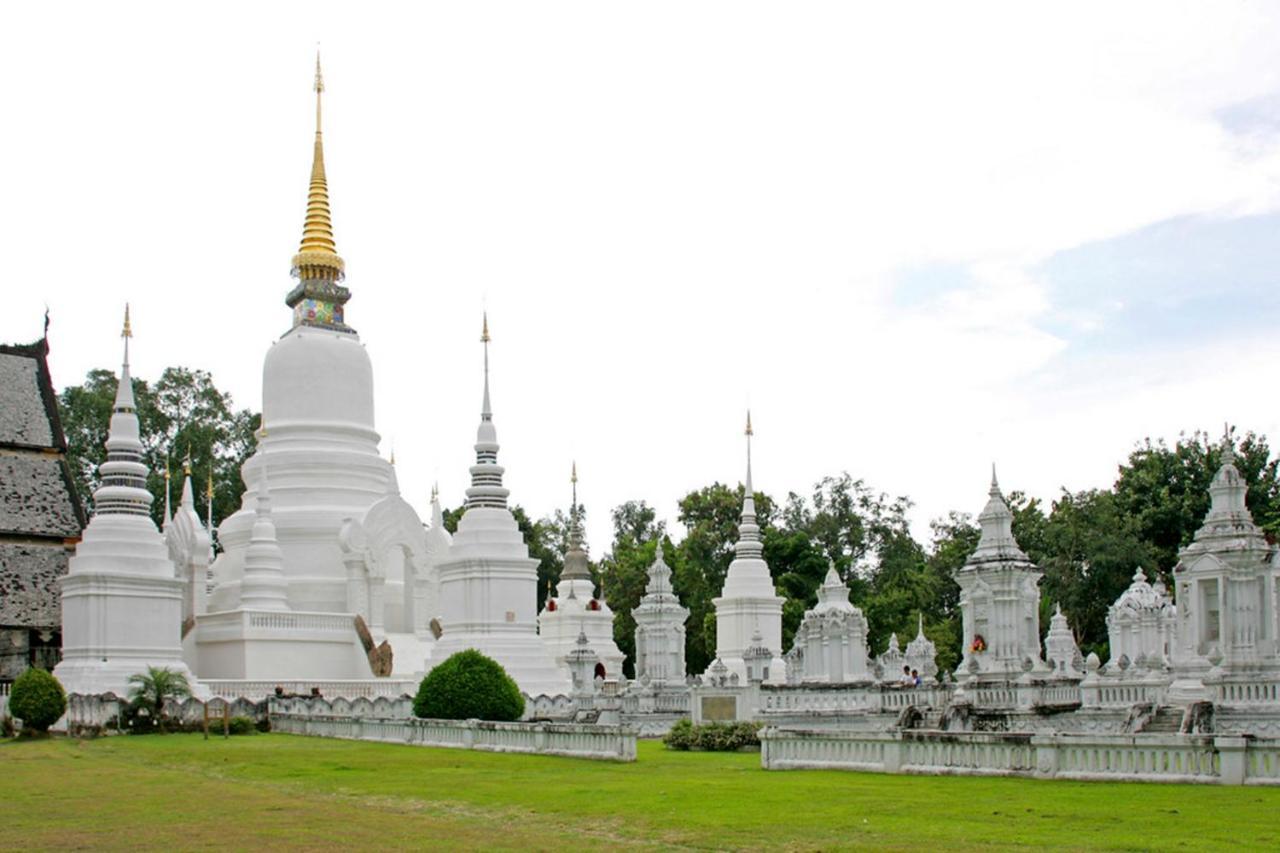 Le Light House & Hostel Chiang Mai Exterior photo