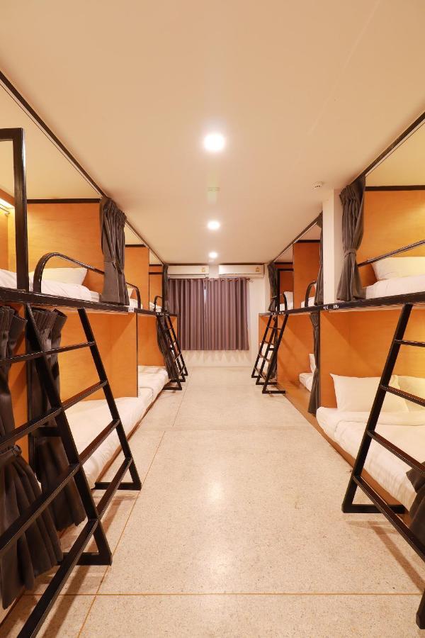 Le Light House & Hostel Chiang Mai Exterior photo